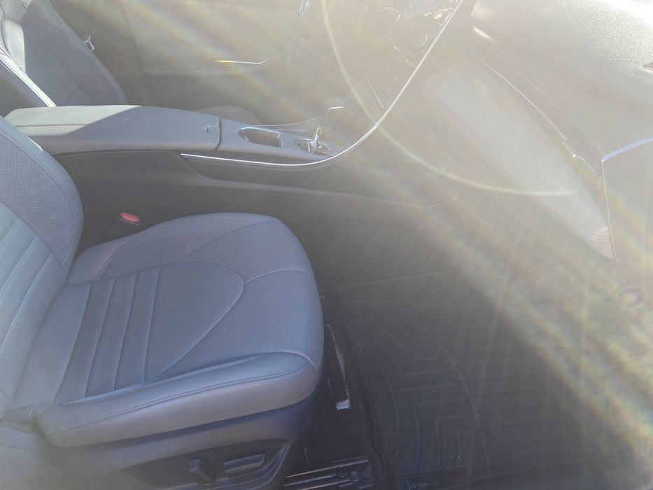 2019 Toyota Avalon Hybrid XSE Sedan 4D