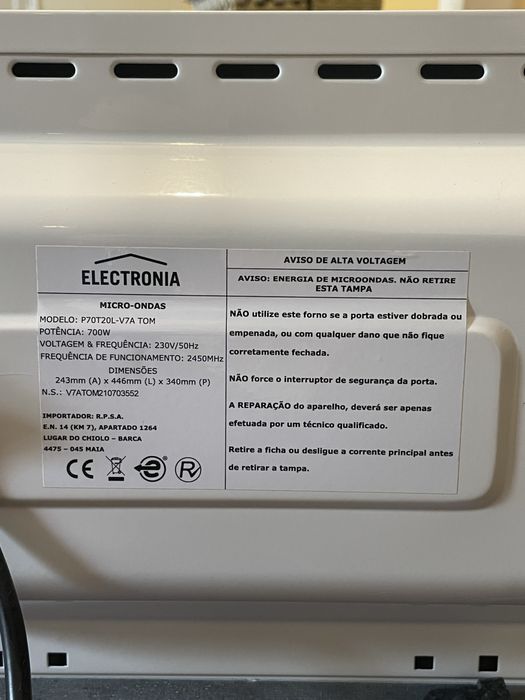 Microondas P70T20L-V7A Tom