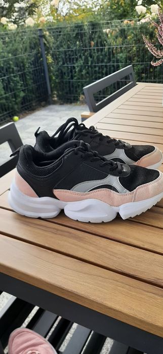 Sportowe buty rozm 39