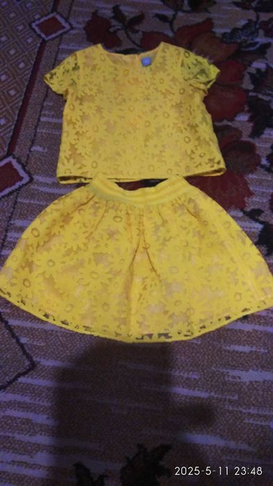 Літній костюмчик на дівчинку