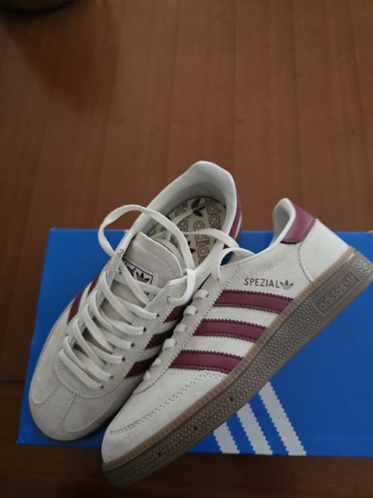 Ténis Adidas Special