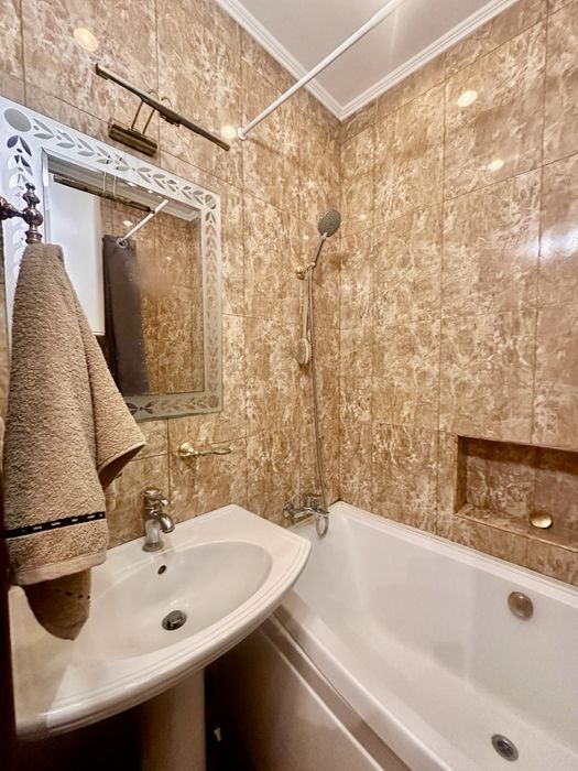 Продаж квартира Борисоглібська,17/1 Поділ Поштова площа