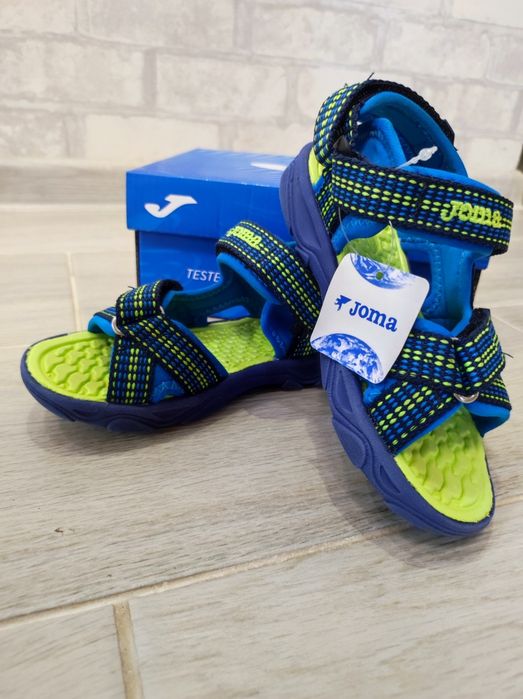 Продам детские босоножки Joma