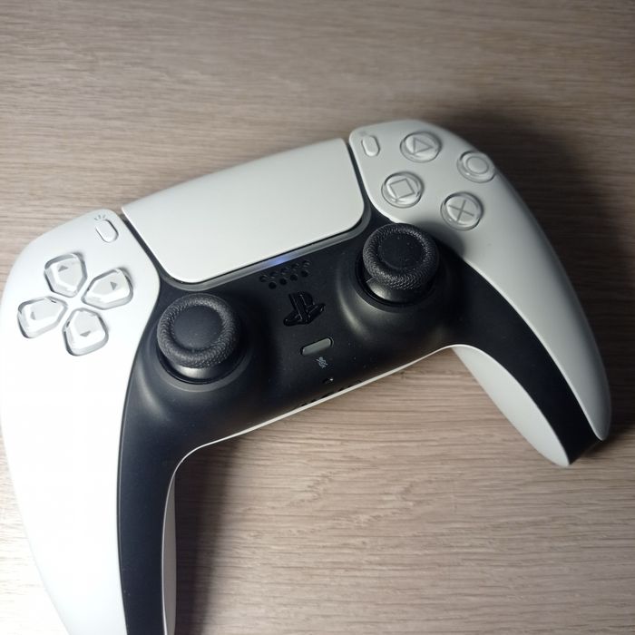 PS5 slim . Бездоганний стан.Рік гарантії