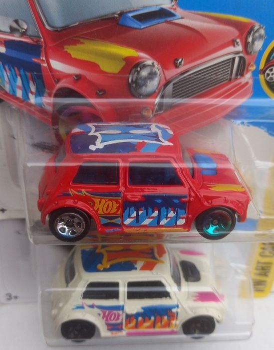 Conj 2 hot wheels sairam no ano 2015 morris mini