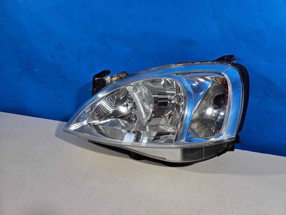 Opel Corsa C Lampa przód Przednia lewa Europa EU