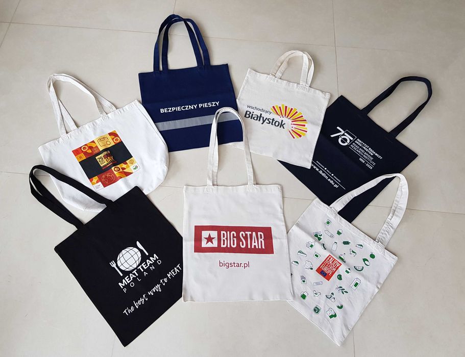 Zestaw różnych toreb płóciennych na ramię z nadrukiem 7szt