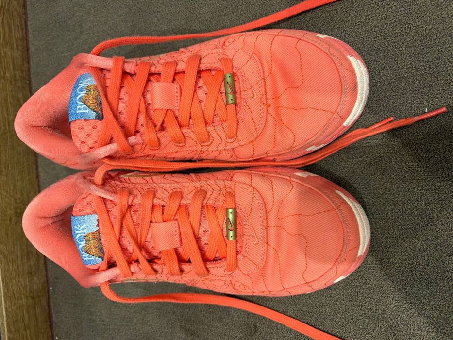 Продам Nike Book 1