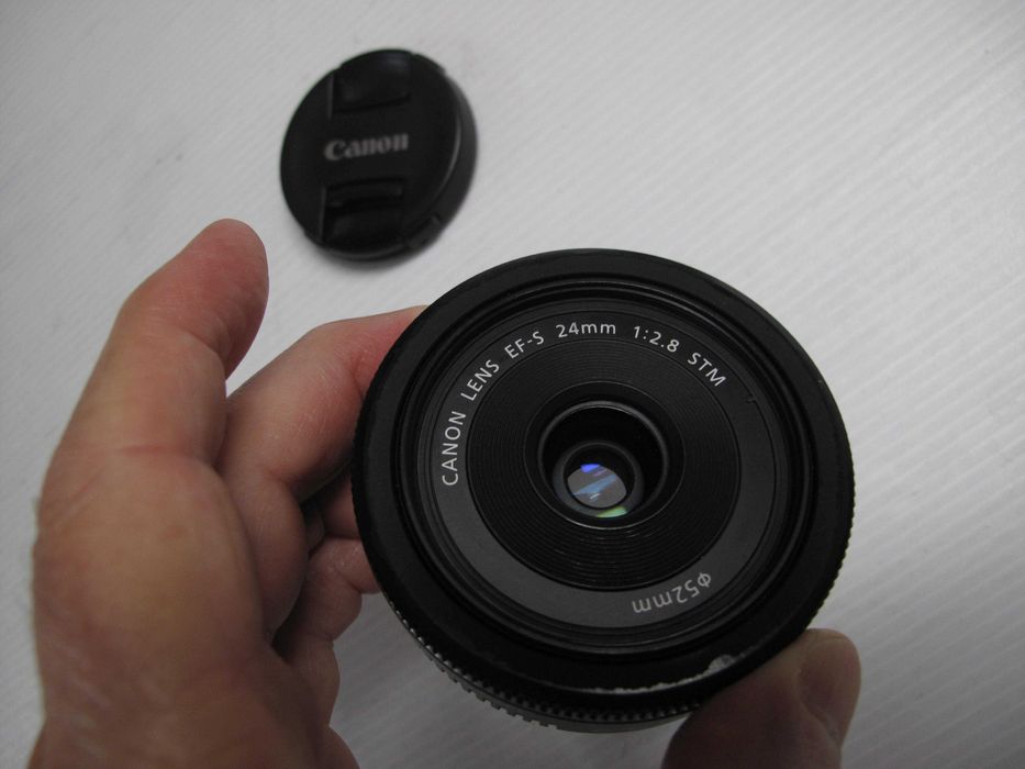 Canon 24mm 2.8 STM estado excelente como se pode ver nas fotos