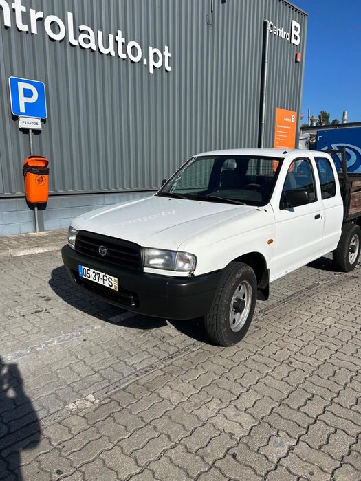 Mazda B 2500