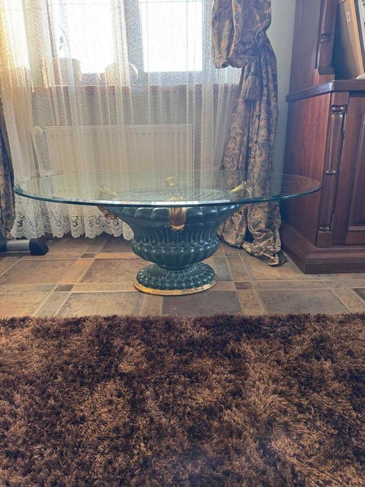 Piękny włoski stylowy stolik kawowy. Nie powtarzalny unikatowy .Elipsa 117 na 78,wysokość 43 cm