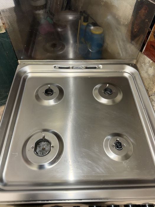 fogao a gaz  parte do forno nunca usada !!!