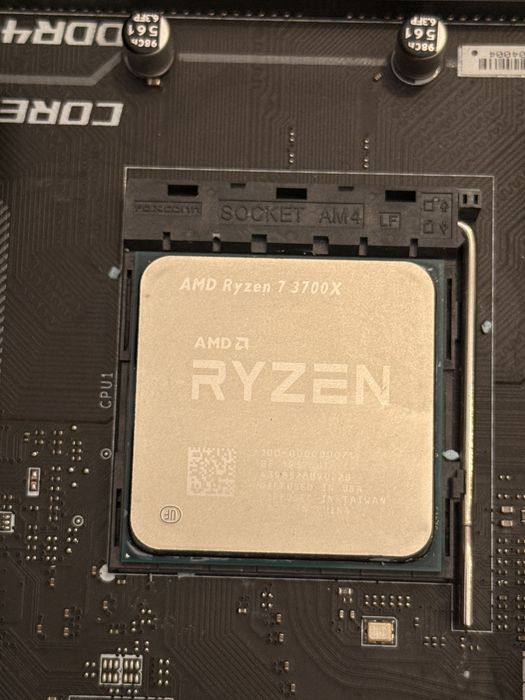 Ryzen 7 3700x + b450 tomahawk max + Arctic LF II 360