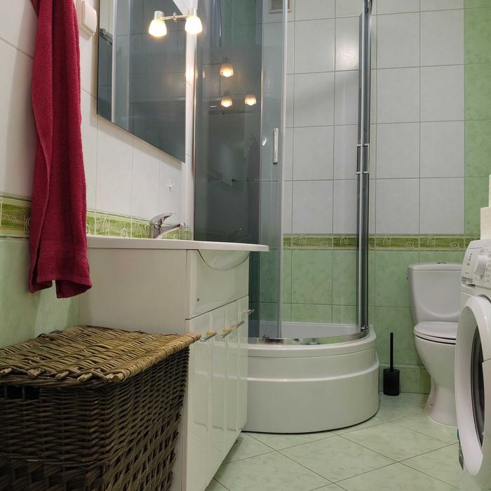 Kawalerka 32 m² z balkonem, po remoncie, ul. Wileńska, przy metrze Szwedzka, od zaraz