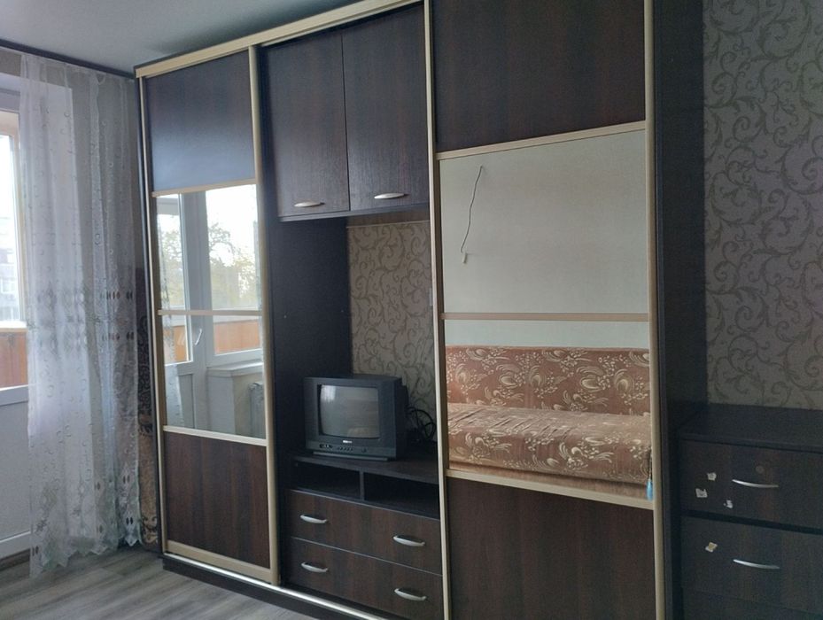 Продам шафи-купе,