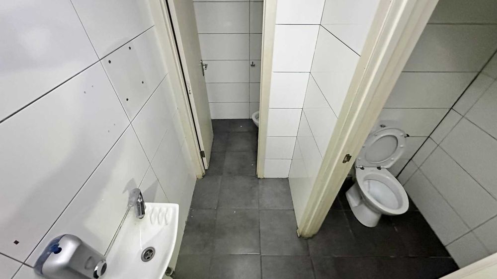 Без% Фото реал  н/ф 132м2 фасад 1пов зупинка гр.трансп. м Шулявка 14хв