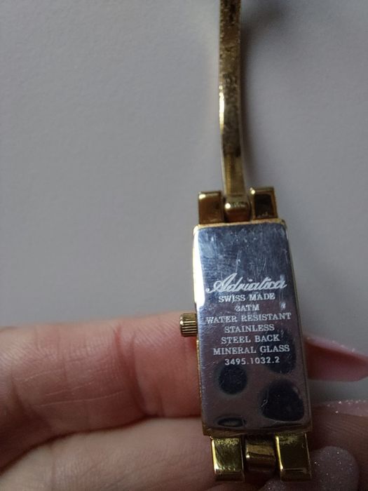 Часы наручные  из нержавеющей стали