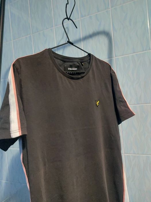 Чорна футболка Lyle&Scott