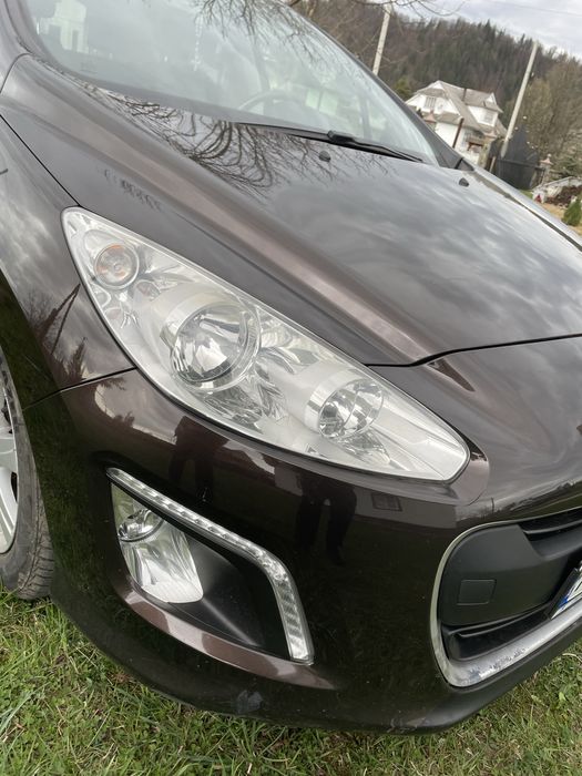 Peugeot 308 2011 р рейстал