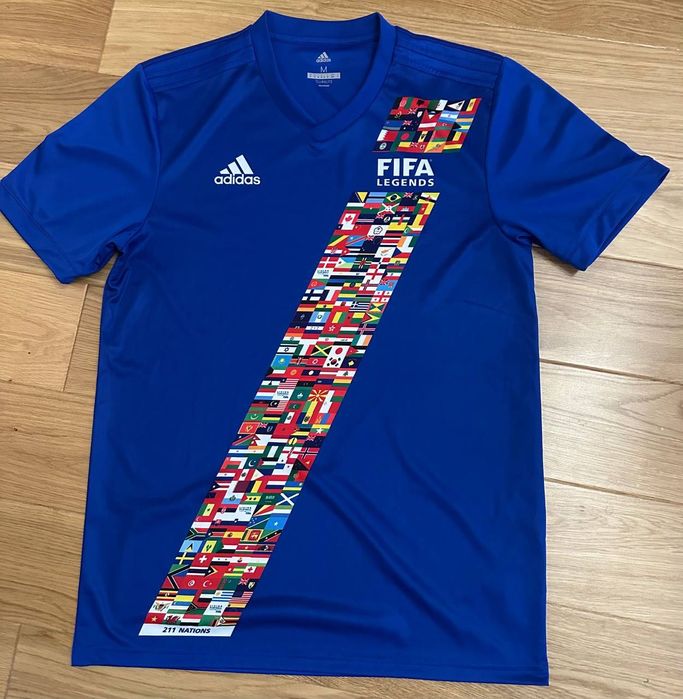 Колекційна футболка Adidas FIFA Legends розмір М