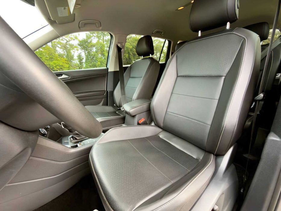 Volkswagen Tiguan      2021