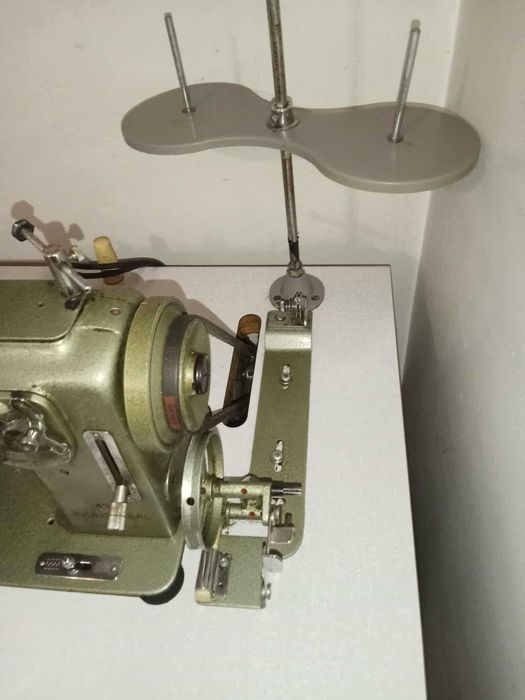 Máquina de Costura Semi-industrial REFREY 430