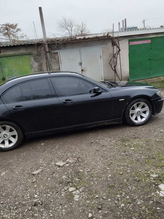 Продам BMW 750 E65