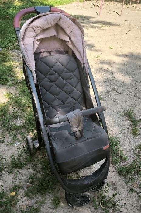 Прогулянковий візок Carello Gloria