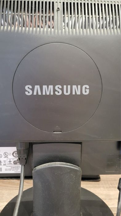 Продам монитор Samsung SyncMaster 2043NW (20")