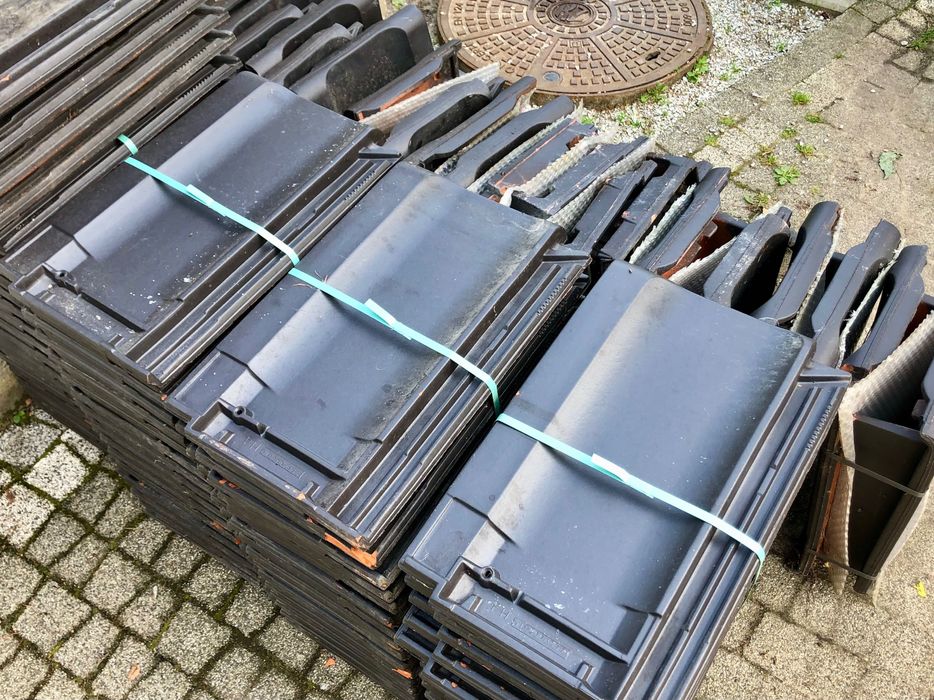 Dachówka ceramiczna ciemny brąz