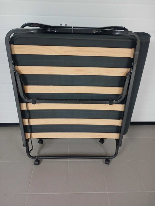 Cama Divã com colchão - Solteiro