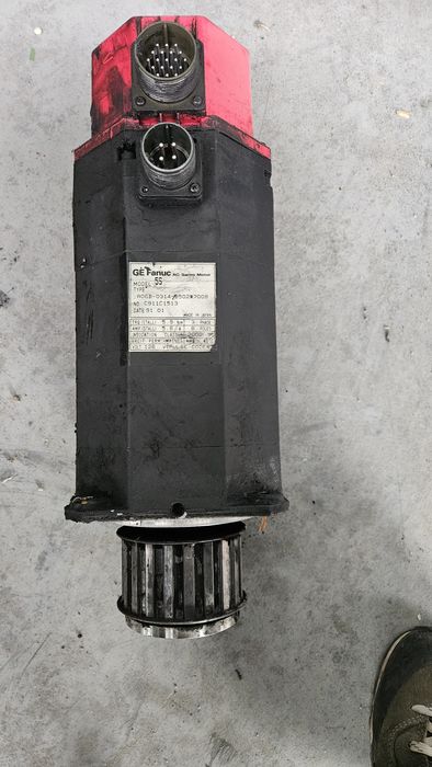 Fanuc OT , servo silniki,  falownik. Stan dobry działające.