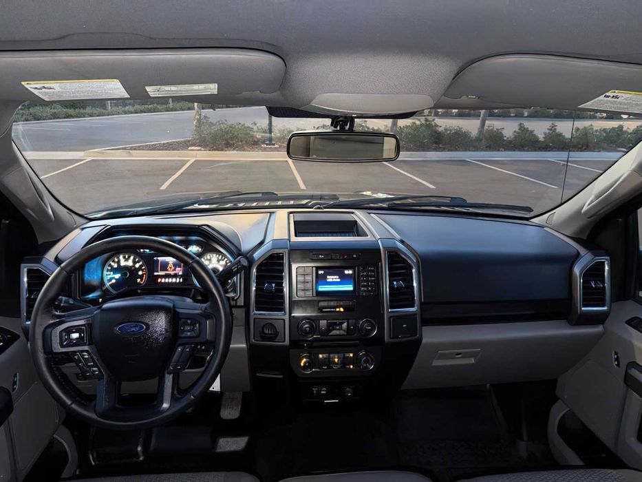 Ford F-150 XLT      2015