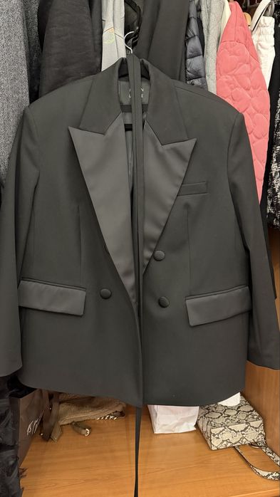 Vloria обʼємний піджак one size