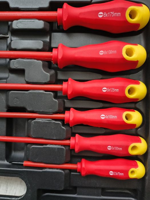 Zestaw Śrubokręt Izolowany dla elektryków 12 elementów.