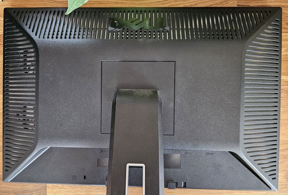 Dell optilex 780 plus monitor i inne dodatki routery i myszka