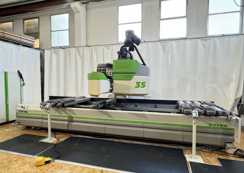 Máquina CNC madeira Biesse Rover 35 em bom estado