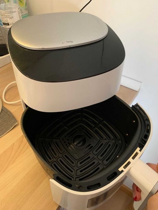 Fritadeira sem óleo SOGO 4L