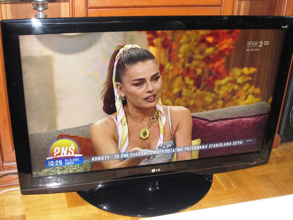 TV LG 47 cali LCD FullHD 100Hz 3HDMI USB DVB-T2 PCMCIA stopka pilot