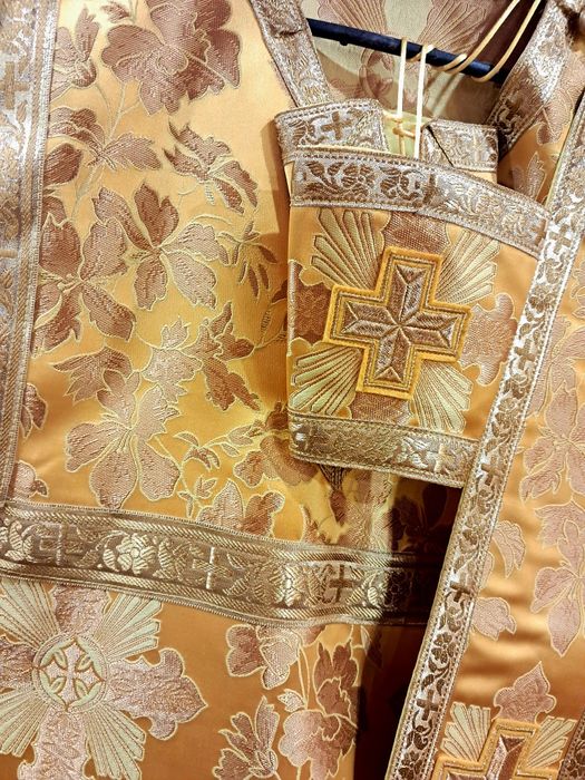 Дияконське облачення