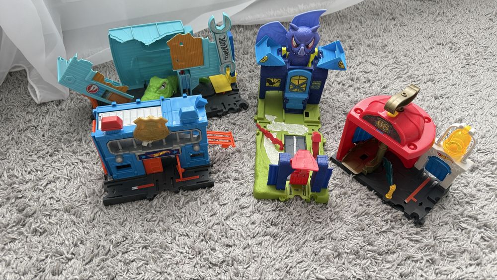 Треки Hot wheels