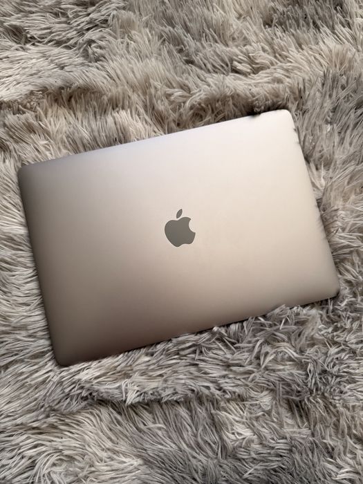 MacBook Pro 13" 2019 Intel i5 8GB  256GB SSD