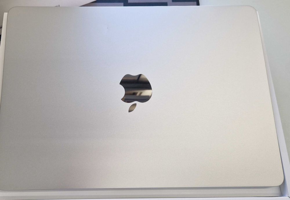 Macbook air 256gb M3 2024