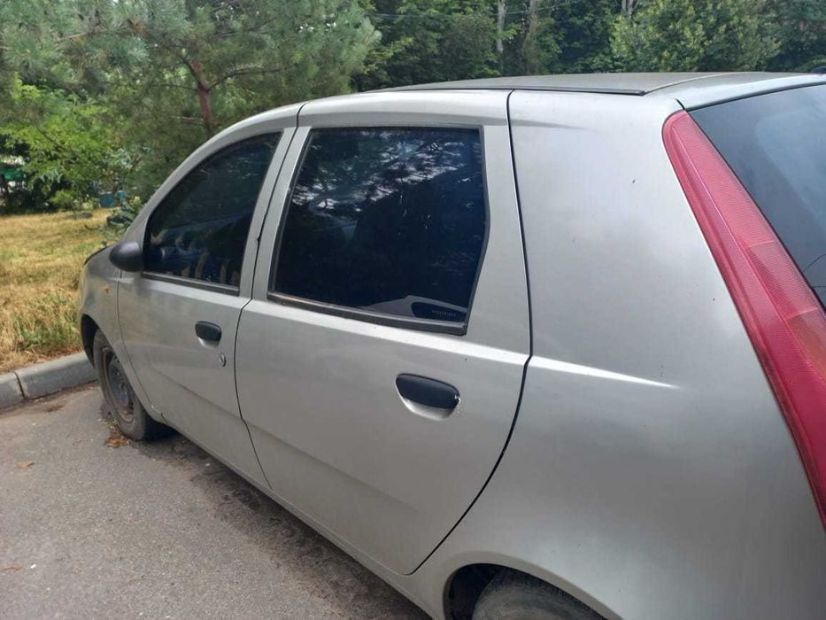 Продам автомобіль Fiat Punto