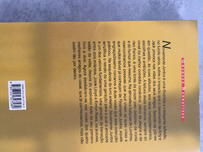 Vários romances da colecção Grandes Narrativas da Editorial presença