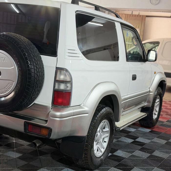 Toyota Land Cruiser KZJ 90