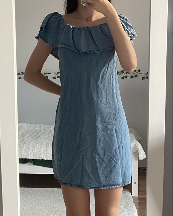 Niebieska sukienka hiszpanka