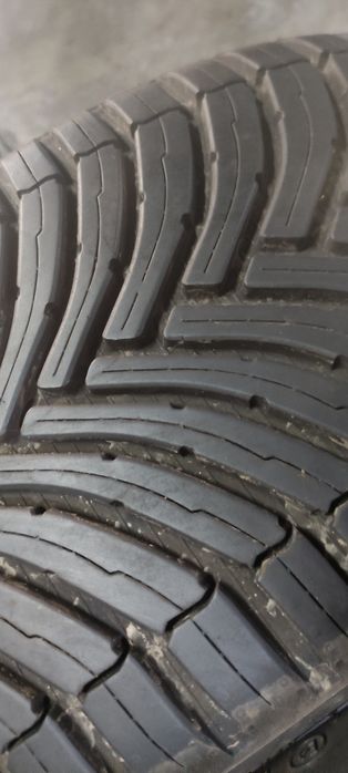Pneus 215/40/18 Bridgestone semi novos