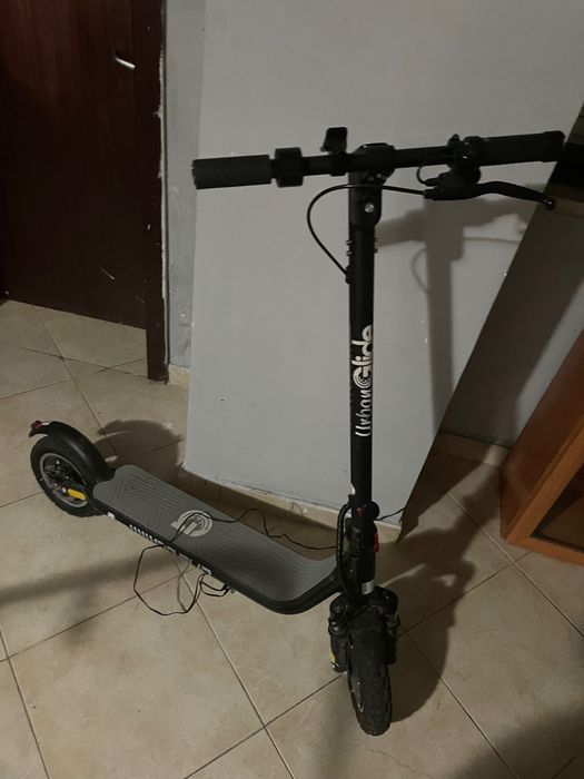 Trotineta go guinde em bom estado