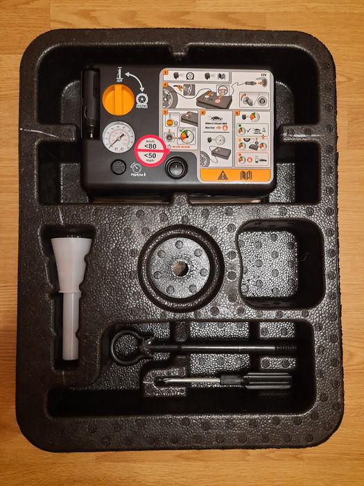 Органайзер Jeep Compass 2 Компресор Крюк,Лейка викрутка Докатка